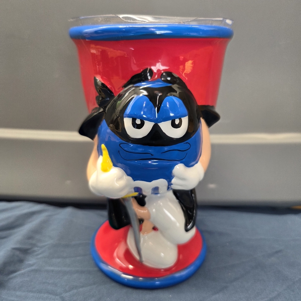 2003 Galerie M&M Mars “Blue M&M” 6” Ceramic Halloween "Zorro" Mug